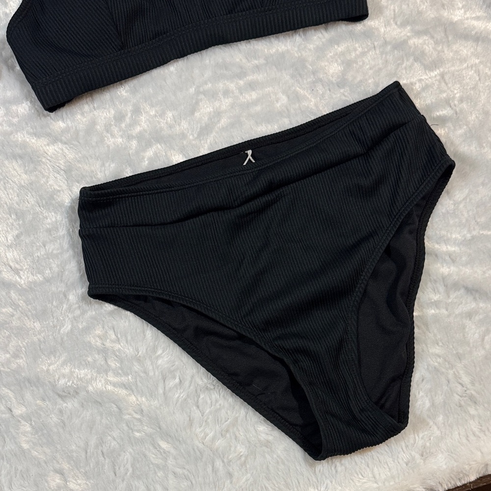 Black Ribbed Bikini Set - Picture 3 of 7